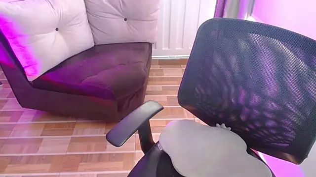 milfrousse online show from February 2025 01:10:02 PM