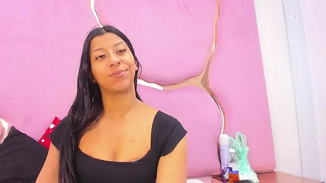 VaneLin18 online show from November 2025 08:44:01 PM