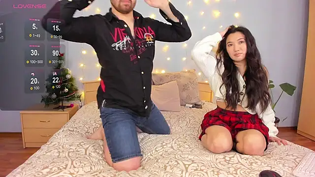 NikkiNSerdron online show from December 2024 04:34:01 AM