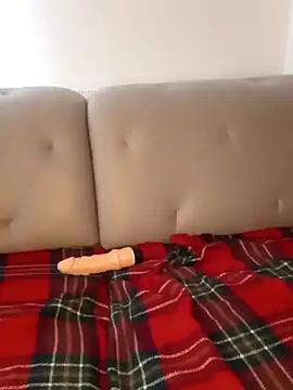 Snapshot of khaaleesiii chatting on January 2025 11:26:02 AM khaaleesiii online show from January 2025 11:26:02 AM