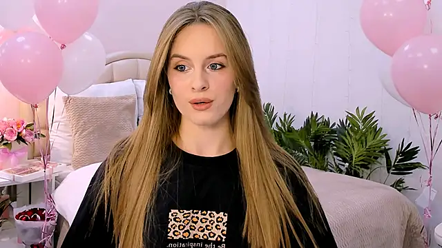 RozzitaBedberry online show from January 2025 01:09:01 PM