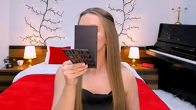 RozzitaBedberry online show from February 2025 08:10:01 PM