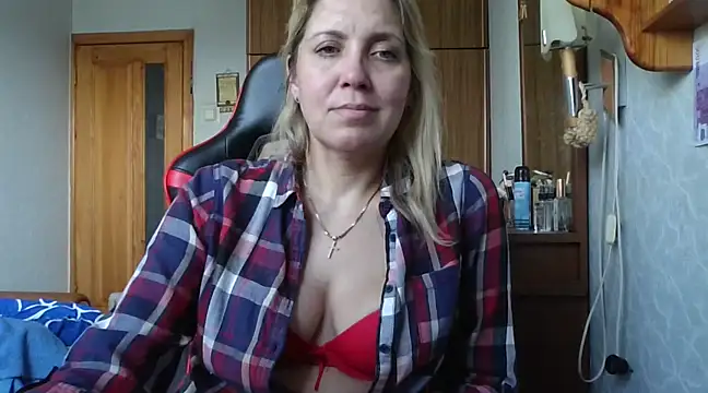 IrinaB1 online show from March 2025 10:45:01 AM