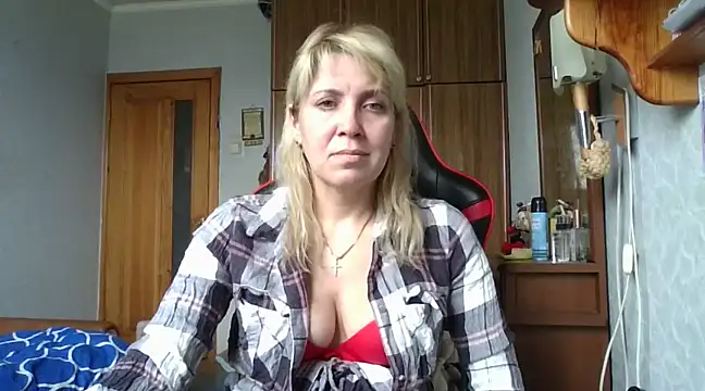 IrinaB1 online show from March 2025 08:05:02 AM