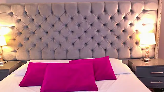 SamantaG online show from April 2026 01:44:02 PM