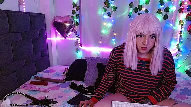 the lesbian game online show from February 2025 03:15:02 AM