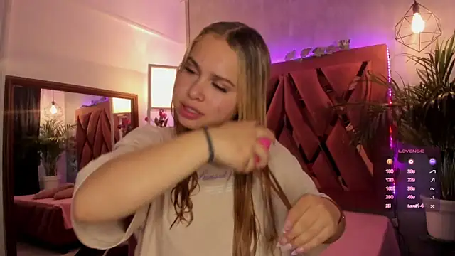 Haelycute online show from January 2025 11:50:01 AM