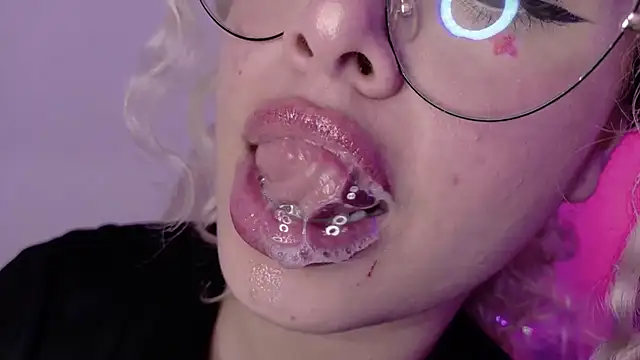 Haelycute online show from June 2026 05:12:01 AM