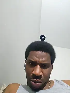 Snapshot of 007Giovani chatting on February 2026 09:28:02 AM 007Giovani online show from February 2026 09:28:02 AM