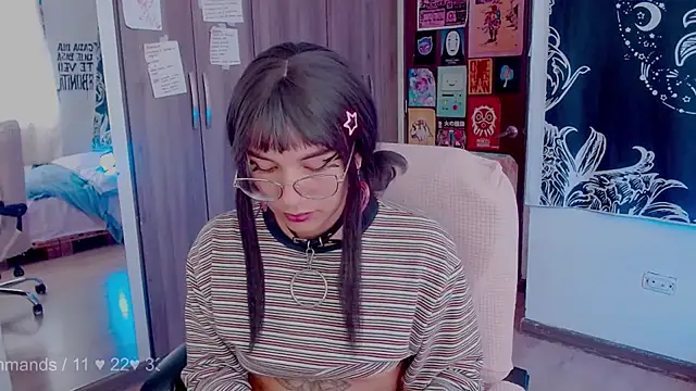 melissahowl online show from October 2025 09:46:01 PM