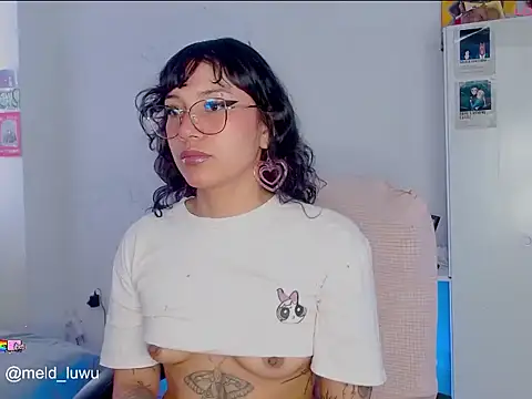 melissahowl online show from December 2025 05:41:01 PM