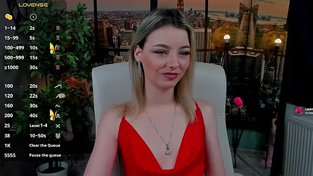 Snapshot of pretty_little_thing chatting on December 2024 11:18:02 PM pretty little thing online show from December 2024 11:18:02 PM