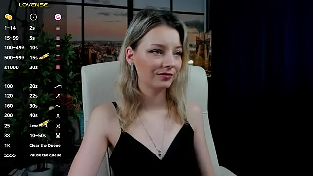 Snapshot of pretty_little_thing chatting on January 2025 02:03:02 AM pretty little thing online show from January 2025 02:03:02 AM