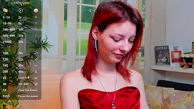 Snapshot of pretty_little_thing chatting on February 2025 12:05:02 PM pretty little thing online show from February 2025 12:05:02 PM