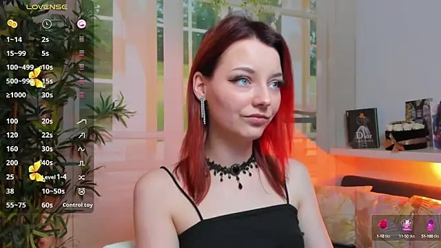 Snapshot of pretty_little_thing chatting on February 2025 08:40:01 PM pretty little thing online show from February 2025 08:40:01 PM