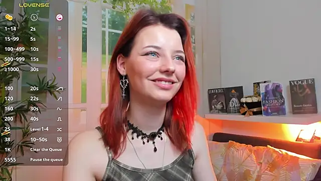 Snapshot of pretty_little_thing chatting on February 2025 10:47:01 PM pretty little thing online show from February 2025 10:47:01 PM