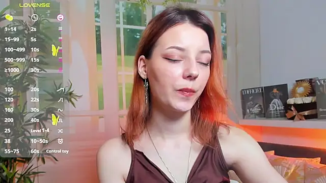 Snapshot of pretty_little_thing chatting on March 2025 04:10:01 AM pretty little thing online show from March 2025 04:10:01 AM