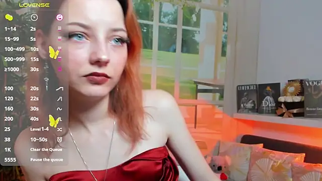 Snapshot of pretty_little_thing chatting on March 2025 01:48:01 AM pretty little thing online show from March 2025 01:48:01 AM