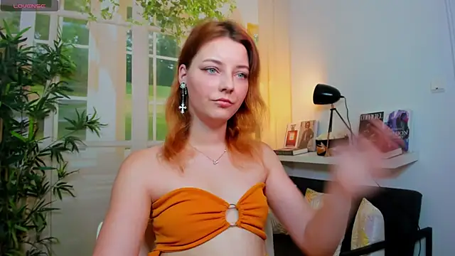 Snapshot of pretty_little_thing chatting on September 2025 03:12:01 PM pretty little thing online show from September 2025 03:12:01 PM