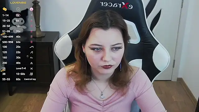 Snapshot of pretty_little_thing chatting on February 2026 05:08:01 PM pretty little thing online show from February 2026 05:08:01 PM