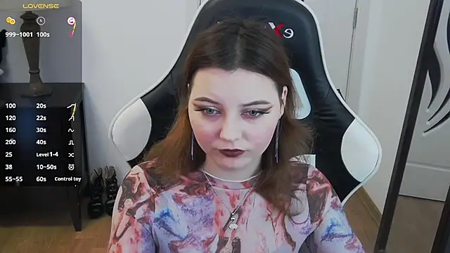 Snapshot of pretty_little_thing chatting on February 2026 04:19:02 PM pretty little thing online show from February 2026 04:19:02 PM