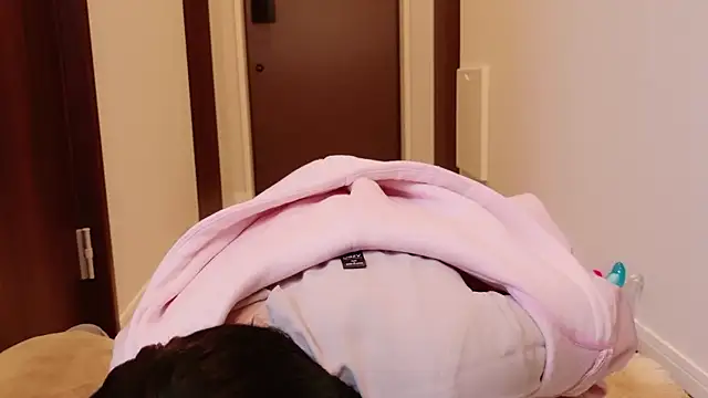 Mia--meow online show from January 2025 05:12:02 PM