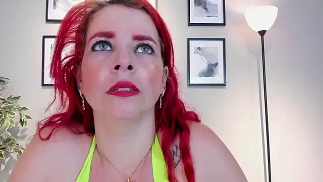 Snapshot of HannaBrave chatting on February 2026 07:25:02 PM HannaBrave online show from February 2026 07:25:02 PM