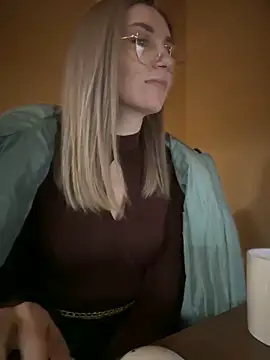 Snapshot of Crazy-Rosa chatting on February 2025 04:14:01 PM Crazy-Rosa online show from February 2025 04:14:01 PM