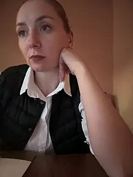 Snapshot of Crazy-Rosa chatting on March 2025 05:07:01 PM Crazy-Rosa online show from March 2025 05:07:01 PM