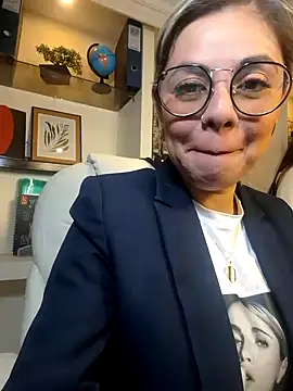 Snapshot of Cata_Office-12 chatting on December 2024 03:37:02 PM Cata Office-12 online show from December 2024 03:37:02 PM