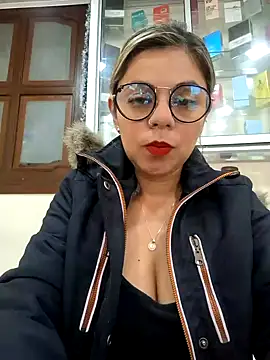 Snapshot of Cata_Office-12 chatting on December 2024 09:08:01 PM Cata Office-12 online show from December 2024 09:08:01 PM