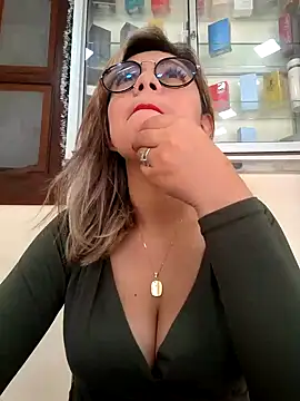 Snapshot of Cata_Office-12 chatting on December 2024 08:55:02 PM Cata Office-12 online show from December 2024 08:55:02 PM