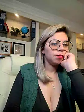 Snapshot of Cata_Office-12 chatting on December 2024 09:36:02 PM Cata Office-12 online show from December 2024 09:36:02 PM