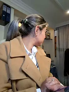 Snapshot of Cata_Office-12 chatting on December 2024 03:55:01 PM Cata Office-12 online show from December 2024 03:55:01 PM