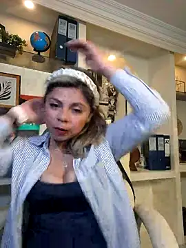 Snapshot of Cata_Office-12 chatting on December 2024 06:18:02 PM Cata Office-12 online show from December 2024 06:18:02 PM