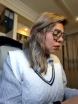 Snapshot of Cata_Office-12 chatting on January 2025 07:17:01 PM Cata Office-12 online show from January 2025 07:17:01 PM