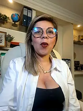 Snapshot of Cata_Office-12 chatting on January 2025 05:29:02 PM Cata Office-12 online show from January 2025 05:29:02 PM