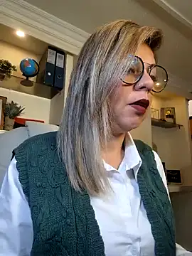 Snapshot of Cata_Office-12 chatting on January 2025 02:43:01 PM Cata Office-12 online show from January 2025 02:43:01 PM