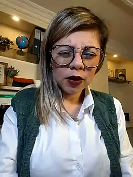 Snapshot of Cata_Office-12 chatting on January 2025 07:32:01 PM Cata Office-12 online show from January 2025 07:32:01 PM