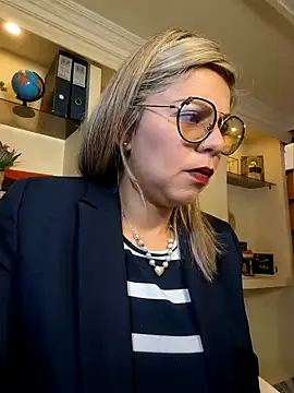 Snapshot of Cata_Office-12 chatting on January 2025 02:26:01 PM Cata Office-12 online show from January 2025 02:26:01 PM