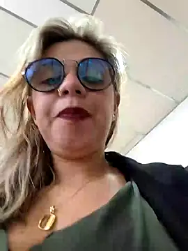 Snapshot of Cata_Office-12 chatting on January 2025 02:28:01 PM Cata Office-12 online show from January 2025 02:28:01 PM