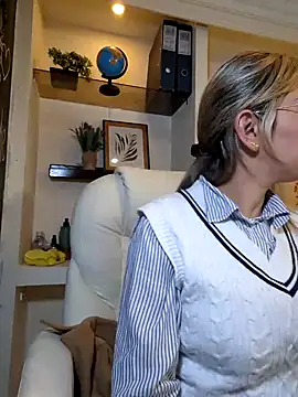 Snapshot of Cata_Office-12 chatting on January 2025 08:22:01 PM Cata Office-12 online show from January 2025 08:22:01 PM