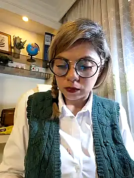 Snapshot of Cata_Office-12 chatting on January 2025 03:57:02 PM Cata Office-12 online show from January 2025 03:57:02 PM