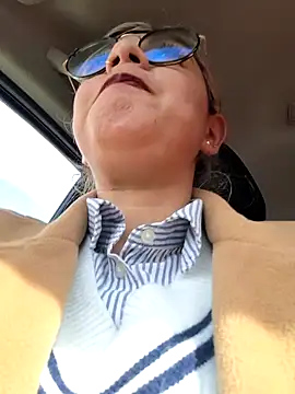 Snapshot of Cata_Office-12 chatting on February 2025 08:46:01 PM Cata Office-12 online show from February 2025 08:46:01 PM