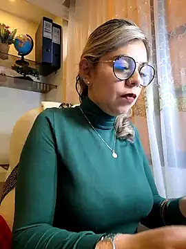 Snapshot of Cata_Office-12 chatting on February 2025 03:20:01 PM Cata Office-12 online show from February 2025 03:20:01 PM