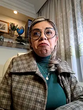 Snapshot of Cata_Office-12 chatting on February 2025 07:31:02 PM Cata Office-12 online show from February 2025 07:31:02 PM