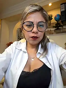 Snapshot of Cata_Office-12 chatting on February 2025 04:58:01 PM Cata Office-12 online show from February 2025 04:58:01 PM