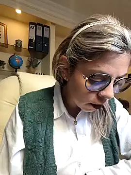 Snapshot of Cata_Office-12 chatting on February 2025 08:50:02 PM Cata Office-12 online show from February 2025 08:50:02 PM