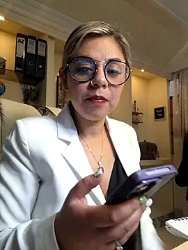 Snapshot of Cata_Office-12 chatting on February 2025 03:43:01 PM Cata Office-12 online show from February 2025 03:43:01 PM