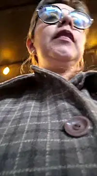 Snapshot of Cata_Office-12 chatting on February 2025 10:42:02 PM Cata Office-12 online show from February 2025 10:42:02 PM